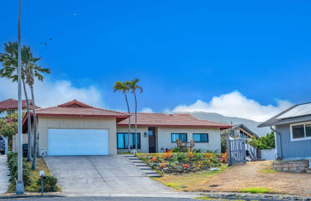 Fully Furnished, 3 Bed/3 Bath, Waiehu Heights Home with Expansive Ocean Views photos photos