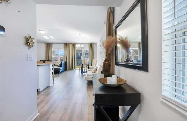 9231 WESTSIDE HILLS Drive Gallery 4