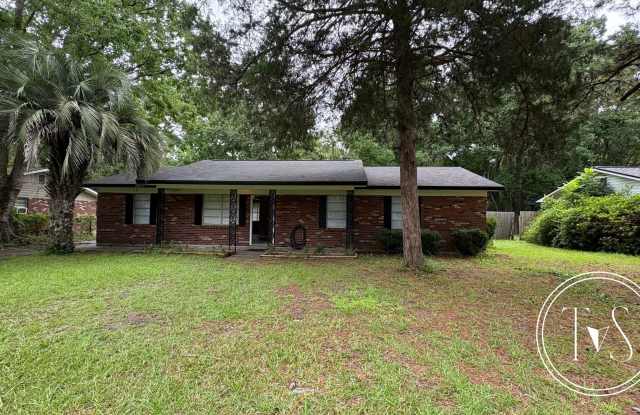 RATE DROP ALERT (was $2000/month)  SUMMER MOVE IN SPECIAL: AUGUST RENT FREE!** photos photos