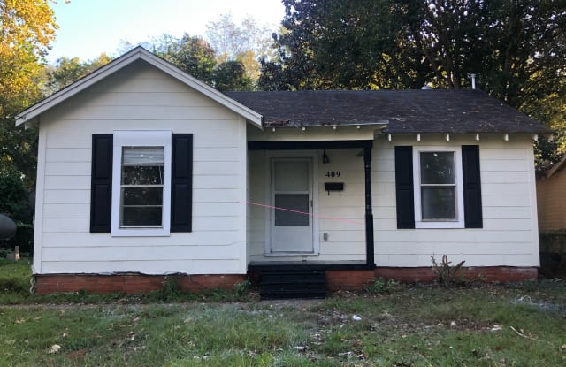409 Riverbend Drive photos photos