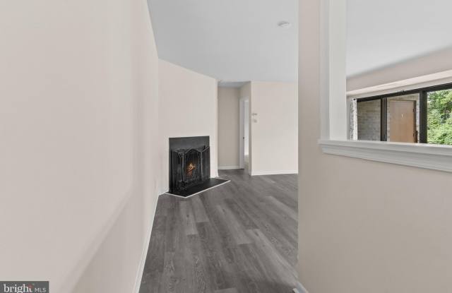 5478 CEDAR Lane Gallery 3