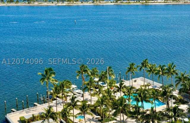 2025 Brickell Ave Gallery 2