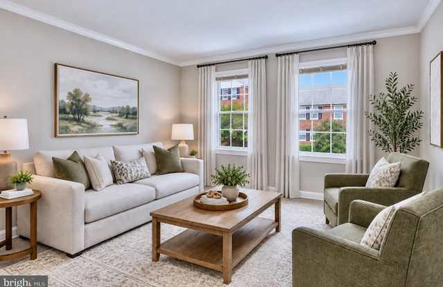 6704 W WAKEFIELD Drive Gallery 2