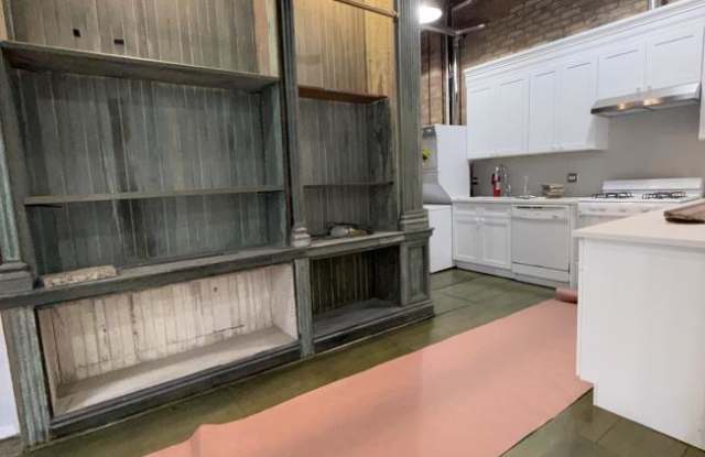 936 W Roscoe St photos photos