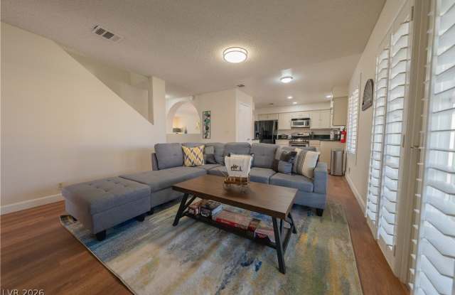 911 Saddle Horn Drive Gallery 1