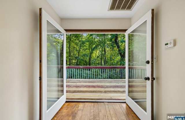 147 Kinnelon Road Gallery 4