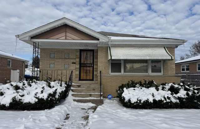 1104 E 156th Place photos photos