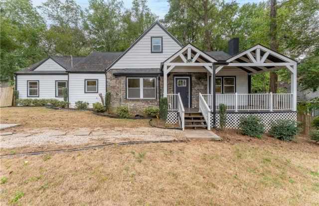 2711 Glenwood Avenue SE photos photos