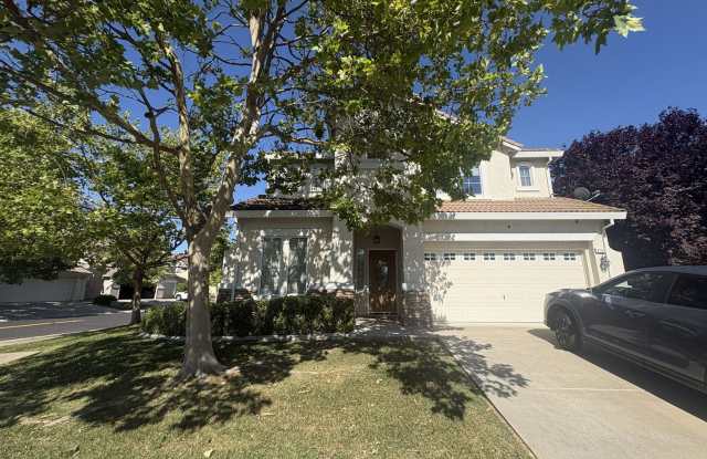 9745 W Taron Dr Elk Grove , CA 95757 photos photos