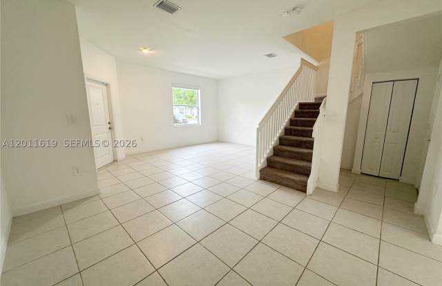 1684 SE 26th Ter Gallery 4