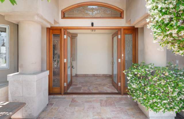 Custom Single Story in coveted Alvarado Estates! photos photos