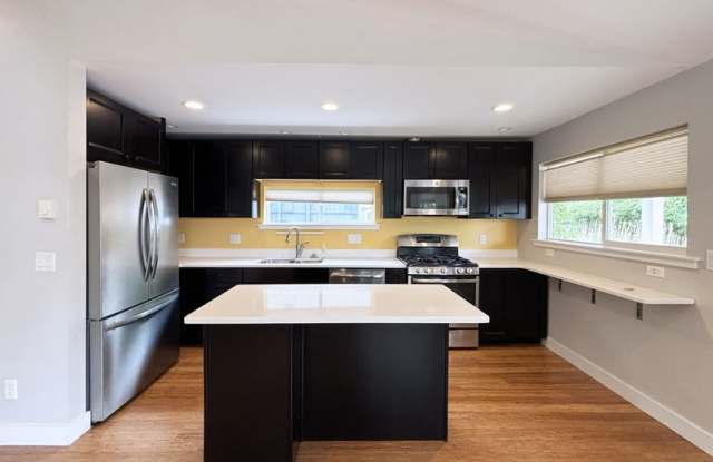 1889 Grant Street - 1889 Grant Street, Eugene, OR 97405