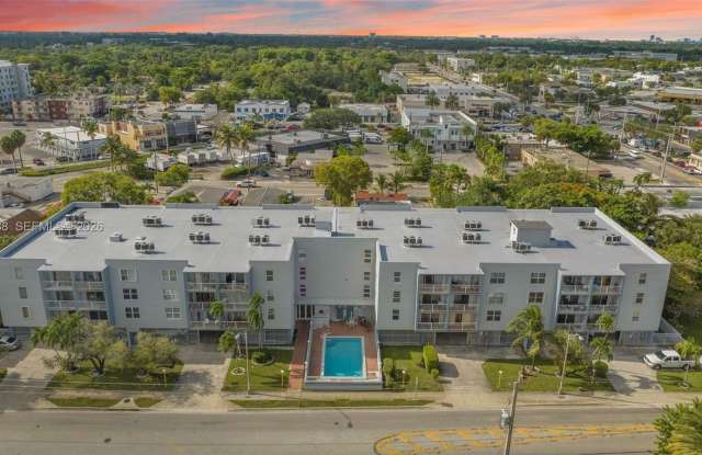 555 NE 123rd St photos photos