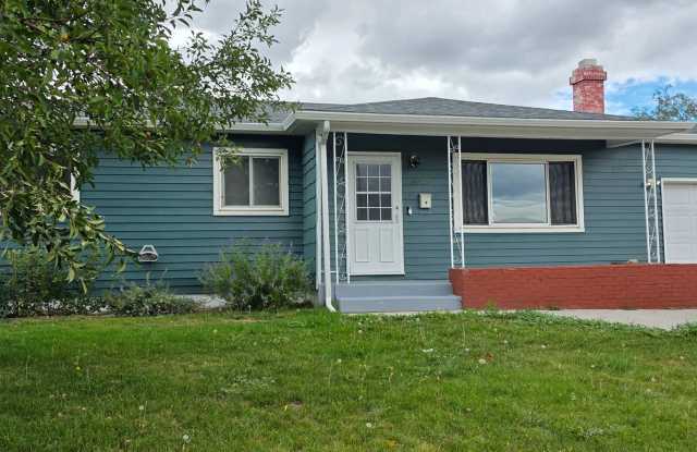 3946 E 6th St photos photos