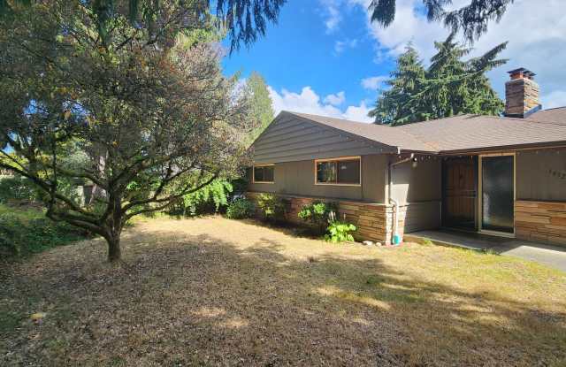 4 Bedroom 1.75 Bath Home With Views, Lake Forest Park, $3950.00 per/mo photos photos