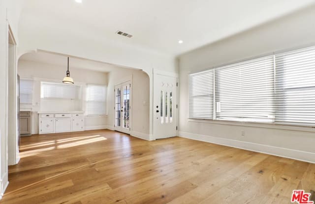 364 PARKMAN Avenue - 364 Parkman Avenue, Los Angeles, CA 90026