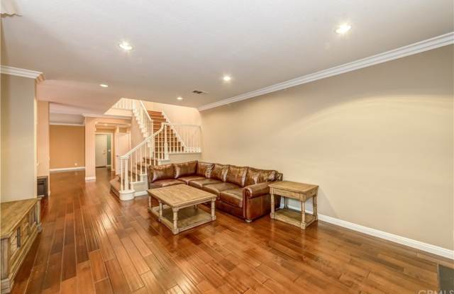 2537 Dorset Drive Gallery 3