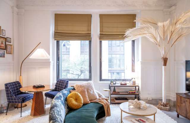 Mutual on Main photos photos