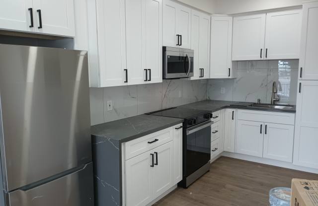 2340 Tampa Avenue photos photos