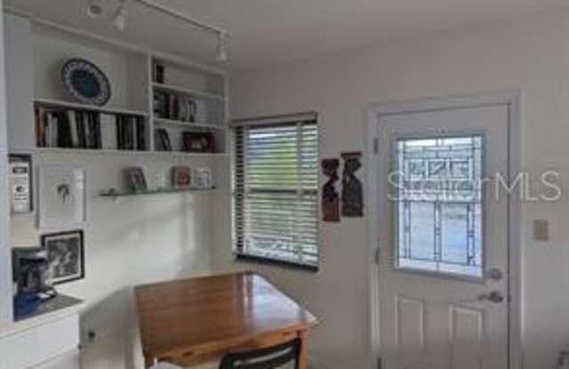145 10TH AVENUE N Gallery 4