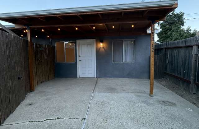 353 1/2 East Mcfarlane Drive Gallery 1