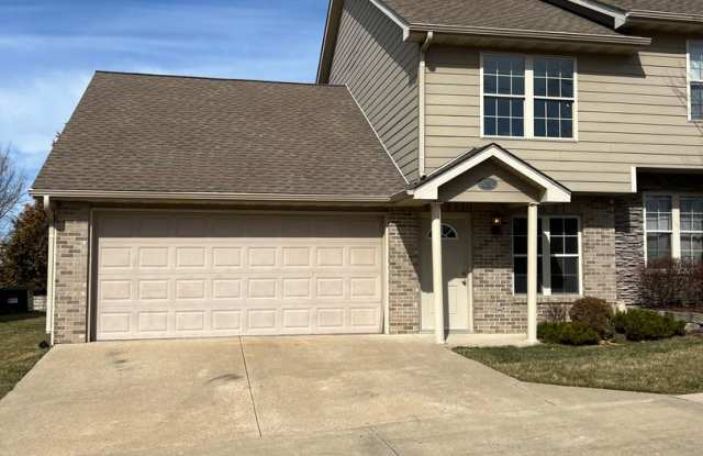 4 bed/ 2 bath townhouse photos photos