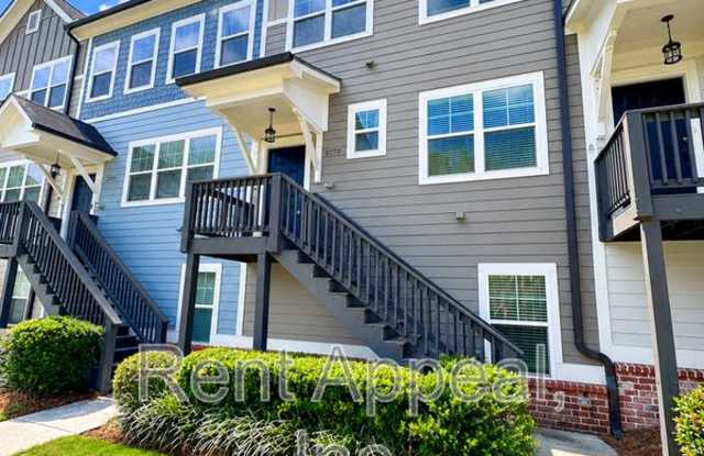 3779 Oxford Circle Gallery 1