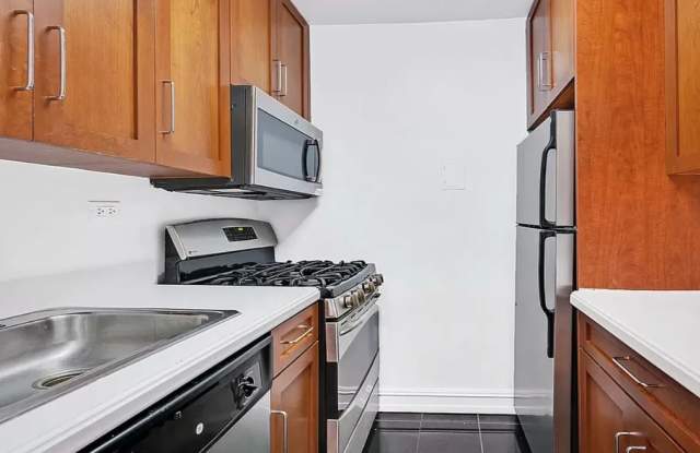203 E 71st St Gallery 3