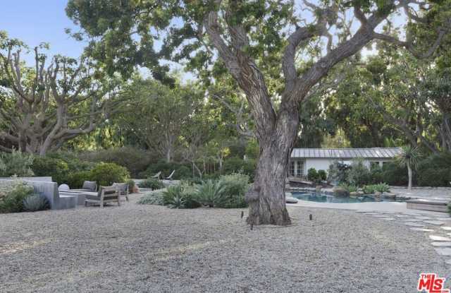 6715 Fernhill Dr photos photos