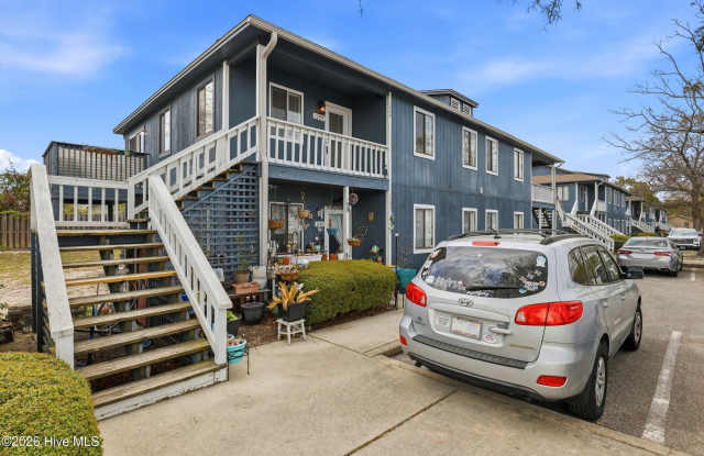 1299 Wellington Avenue photos photos