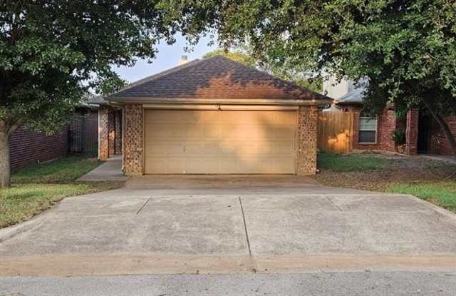 704 Stribling Circle - 704 Stribling Circle, Azle, TX 76020