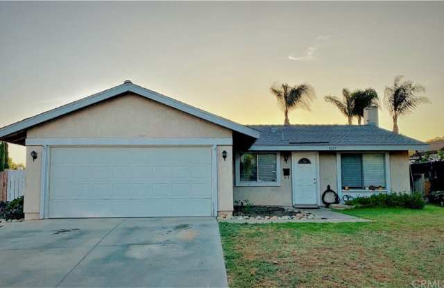 4325 VIA DE LOS ROBLES - 4325 via De Los Robles, Yorba Linda, CA 92886
