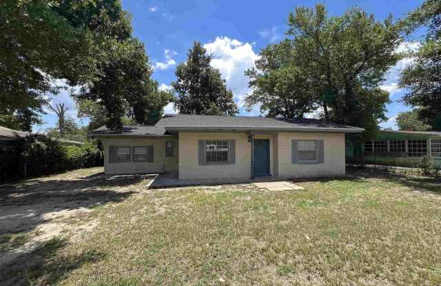 525 Chaseville St photos photos