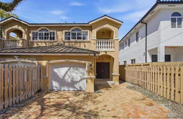 3047 Day Ave photos photos