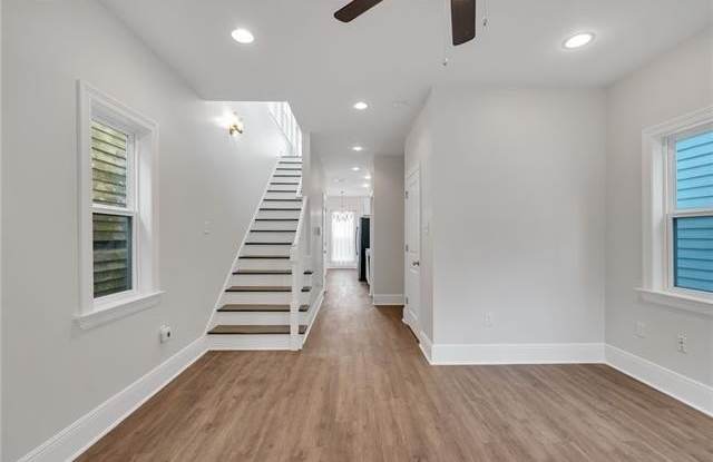 1633 EAGLE Street Gallery 2