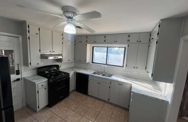 3701 Henrietta Ave photos photos