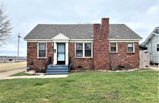 2 Bedroom Brick Home In NW OKC!! photos photos
