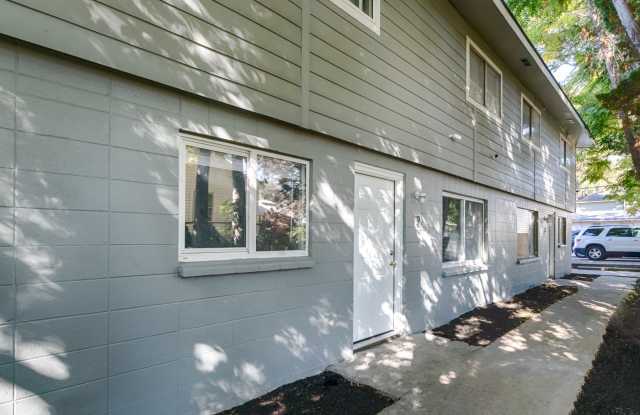 2003 Linden, 2 photos photos 2003 Linden, 2 photos photos