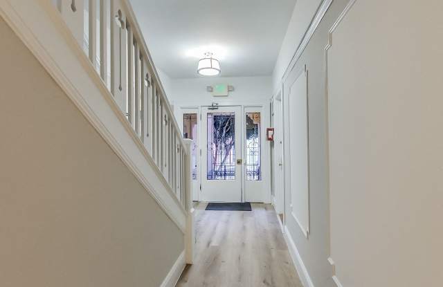 430 SCOTT Apartments Gallery 3