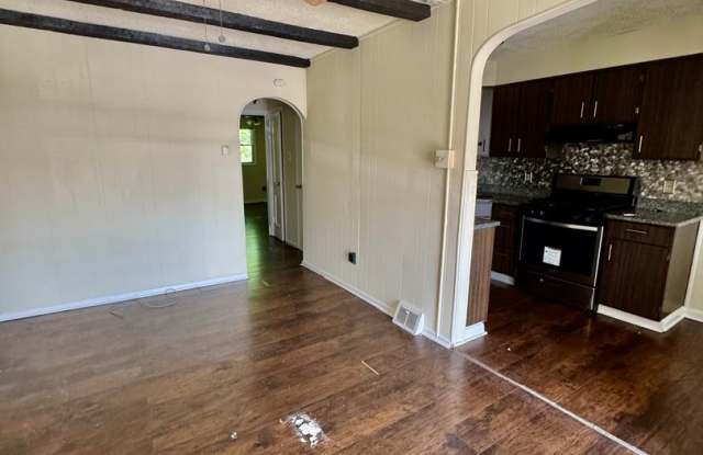 Charming 2-Bedroom Home in Southwest Philadelphia! photos photos