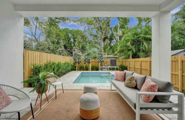 606 Southwest 7th Avenue - 1 photos photos