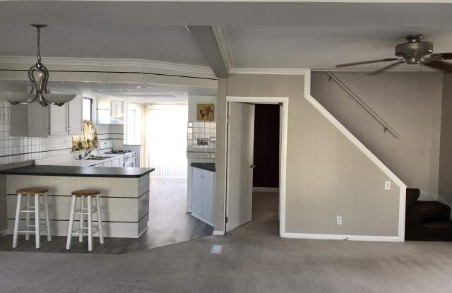 318 North Gainsborough Avenue - 318 North Gainsborough Avenue, Royal Oak, MI 48067