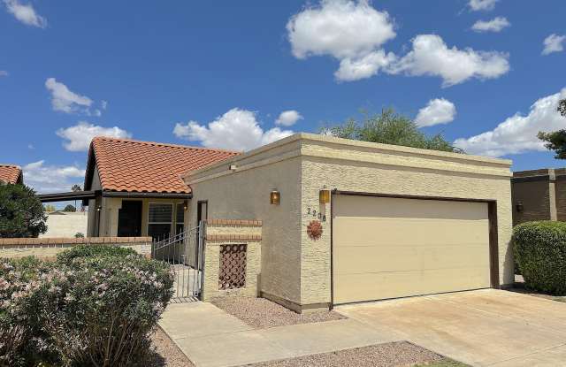 2208 E FARMDALE Avenue photos photos