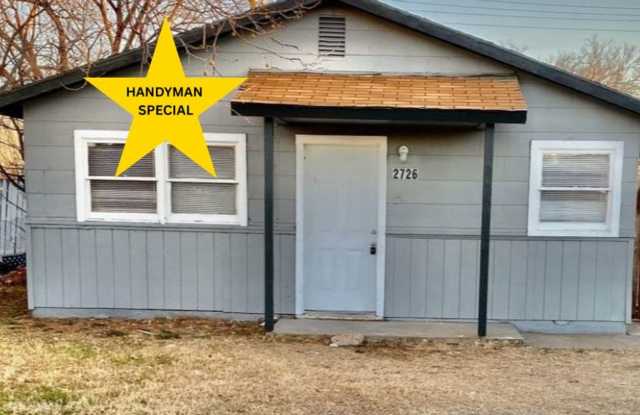 Handyman Special $0 First Month's Rent / “You fix, you SAVE BIG!!” Contact Mayshell for details: 806 704-3055 ext 2 photos photos