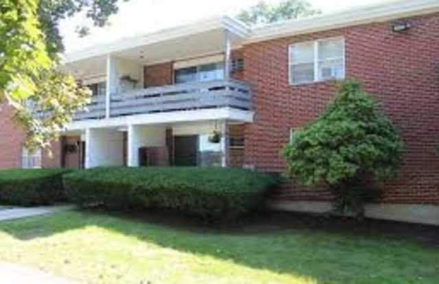 100 Oakwood Ave Gallery 2