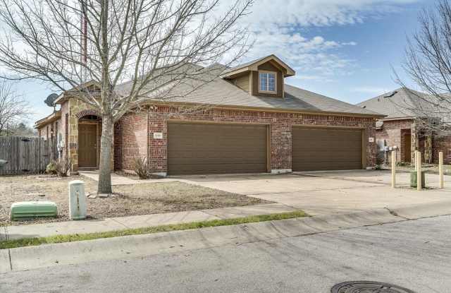 AVAILABLE NOW! Beautiful 3 Bedroom Townhome Located in Georgetown, TX! photos photos
