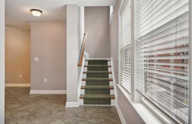 3775 Ashford Creek Avenue NE Gallery 2
