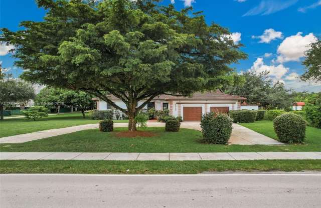 6250 SW 88th St photos photos