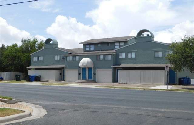 2725 Santa Fe Street - 2725 Santa Fe Street, Corpus Christi, TX 78404