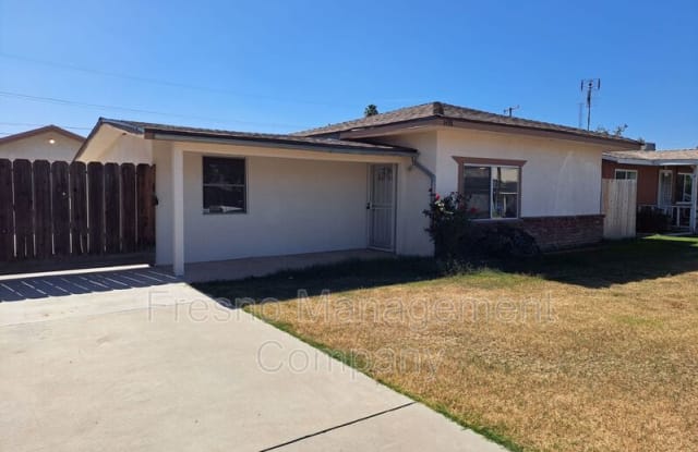 1498 Escalon Ave. - 1498 Escalon Avenue, Clovis, CA 93611